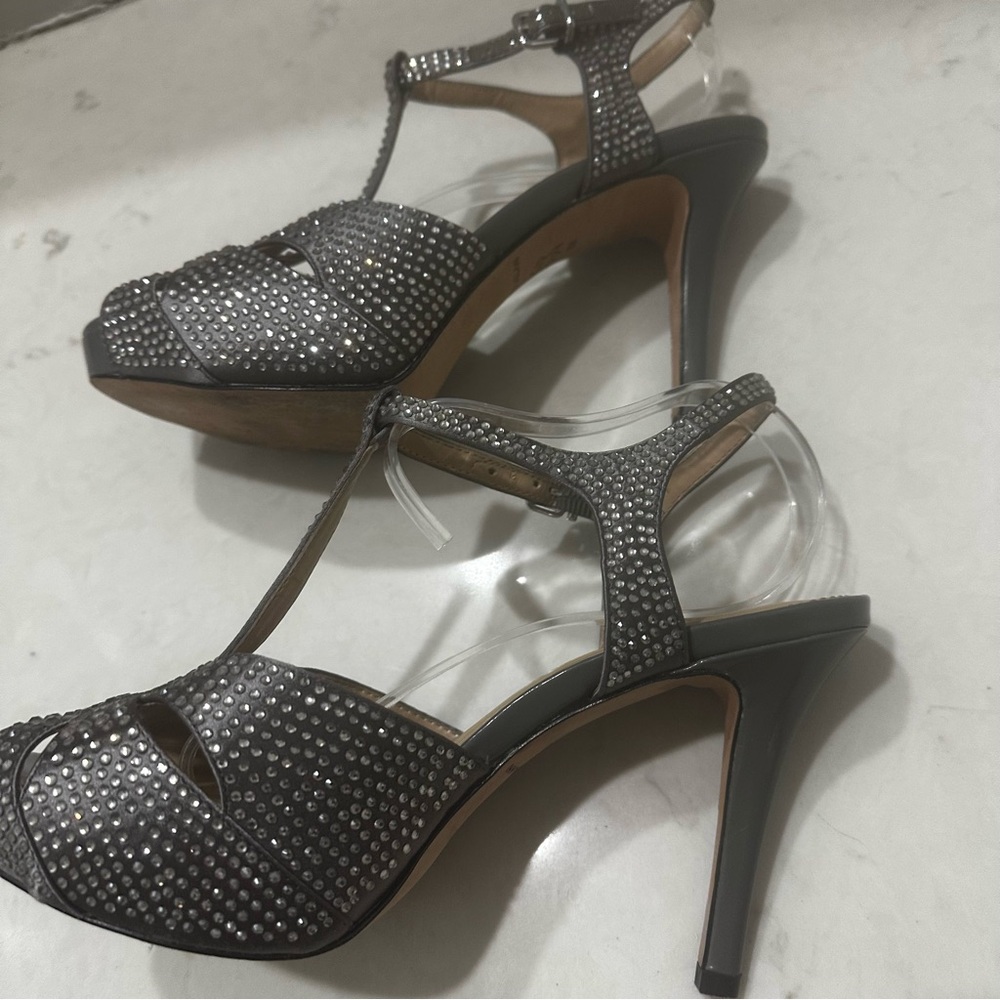 Antonio Melani Gray Rhinestone Heels Womens Size 8 Peep Toe 4” Heel - Picture 11 of 11